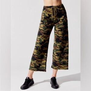 NILI LOTAN KIKI cropped Wide Leg Green Brown Camo Sweatpants Sz XS